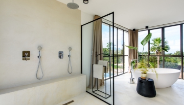 Resa Estates Ibiza te koop sale villa san augustin bath 1.jpg